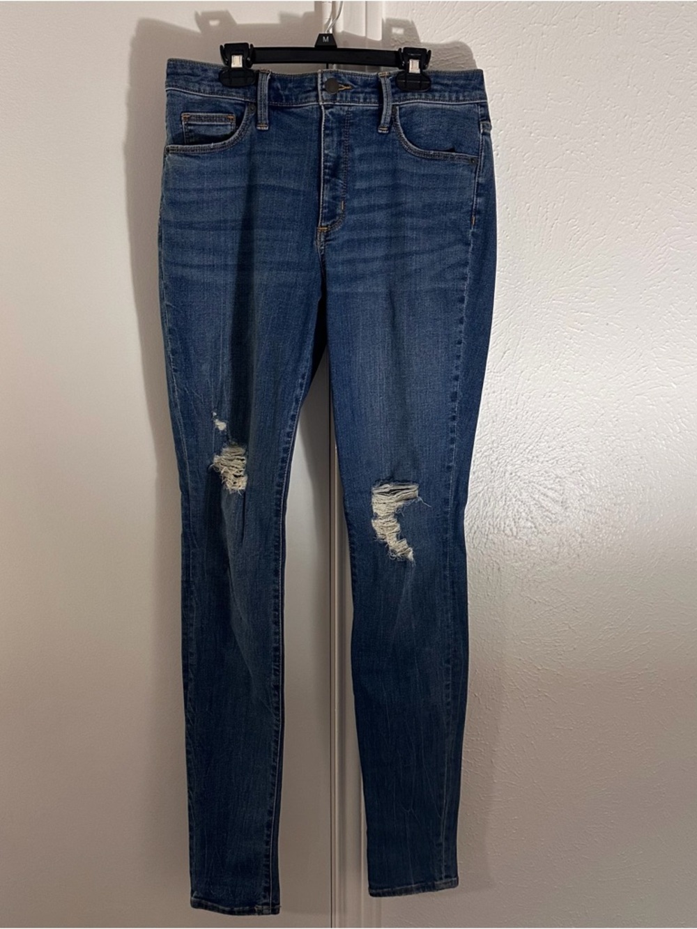 Women’s Distressed Blue Skinny Jeans Universal Threads